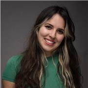 Soy Licenciada en Historia del Arte y estudio la Maestría en Comisariado de Arte. Trabajo como curadora de arte por lo que estoy especializada en Arte Contemporáneo y Arte Prehispánico de Mesoamérica. No obstante, me gustan todos los periodos de la Histor